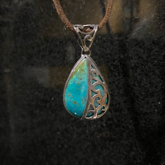Turquoise Necklace - Picture 3 of 3